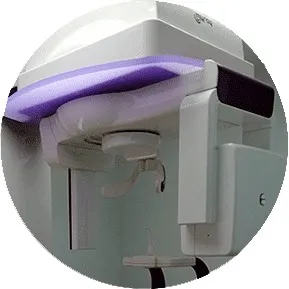Equipo de radiología panorámica de la Clínica Dental Dra. Ángeles Martínez